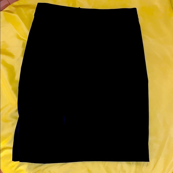 H&M skirt in black color/ size 34 /polyester m - Picture 1 of 11